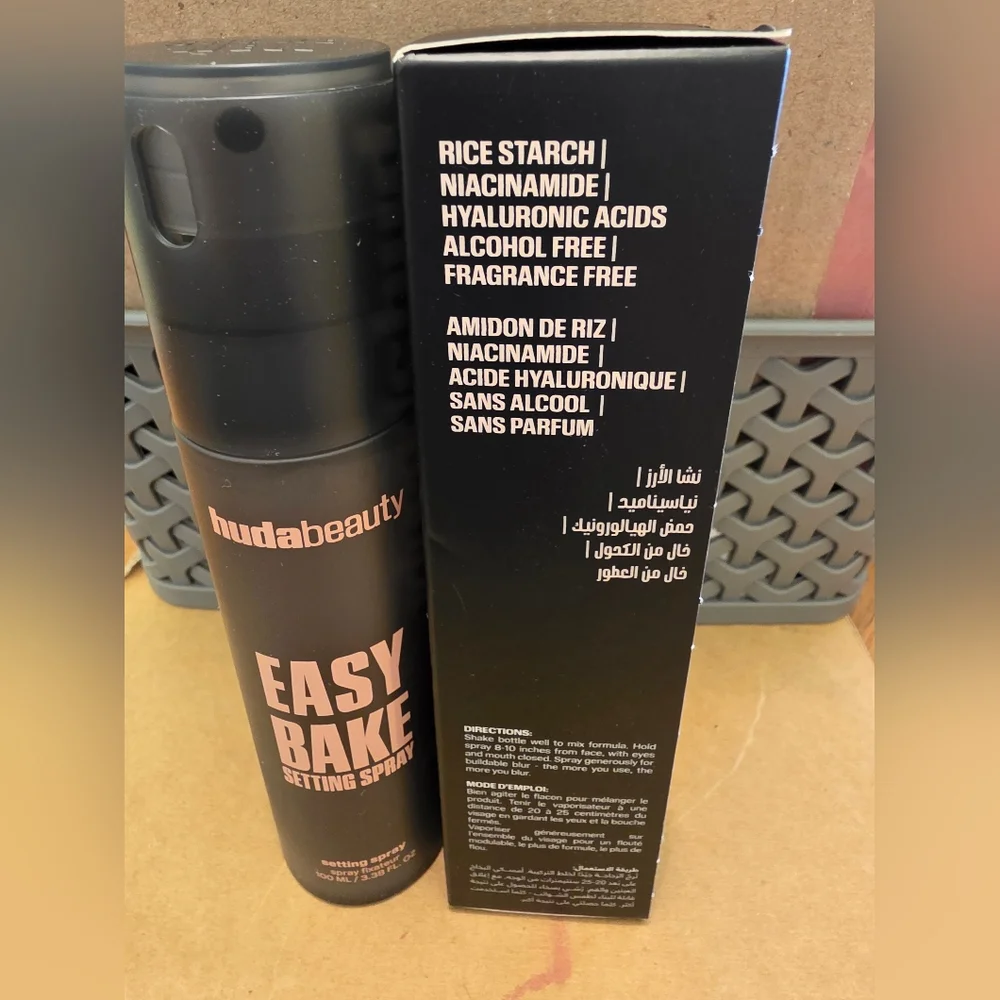 Huda Beauty Easy Bake Setting Spray with 16-Hour Wear 100 ML FULL SIZE. BNIB